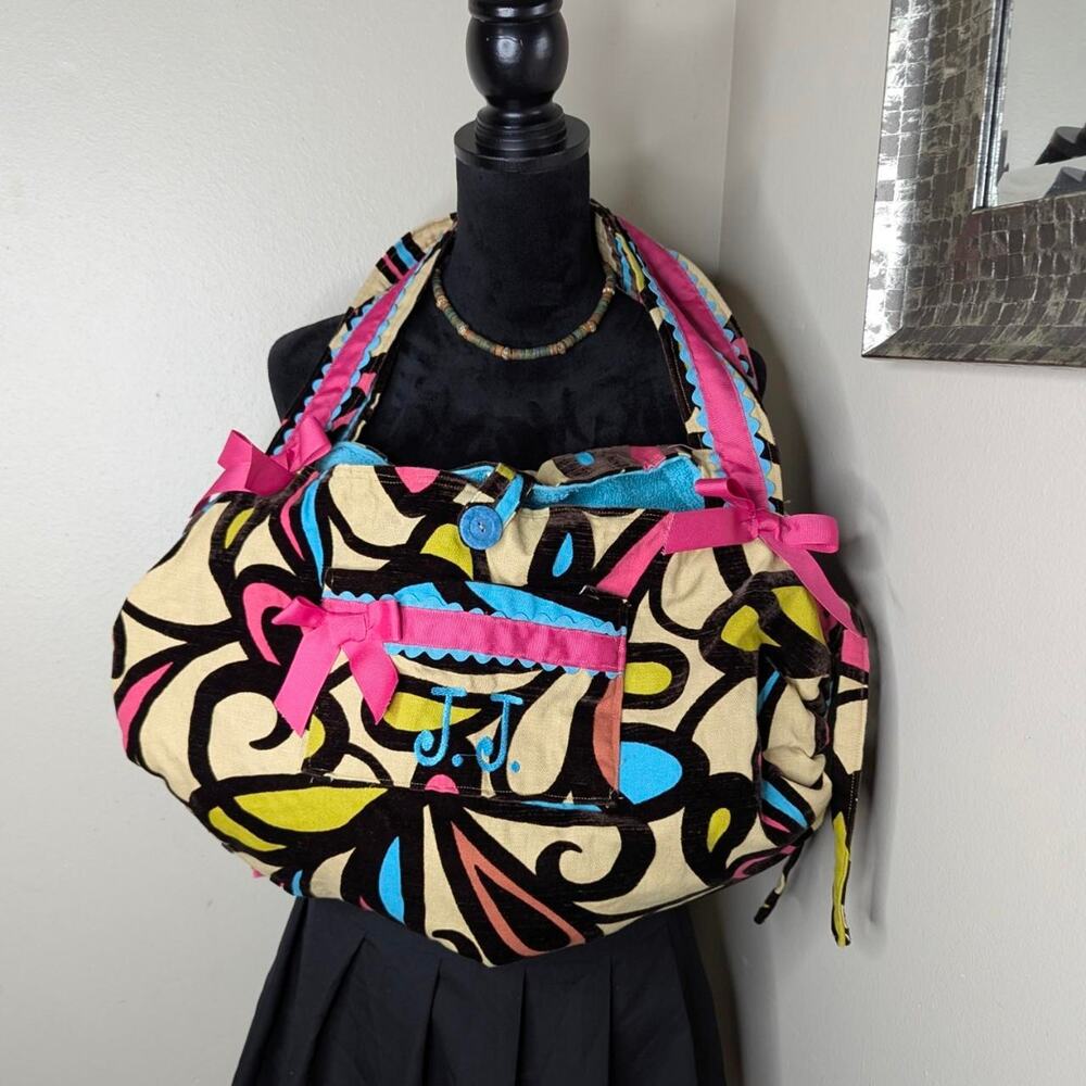 Bold multicoloured abstract print beach